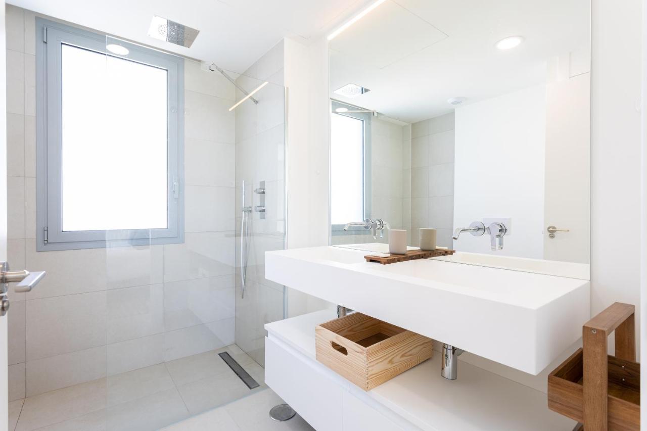 Luxury Penthouse Large Terrace Or79 By Aora